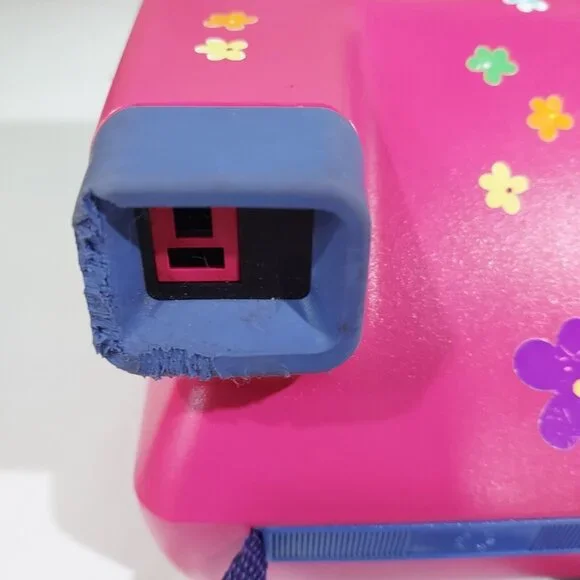 Polaroid 600 Pink Barbiecore Throwback Instant Film Camera Tested 1990's - Picture 6 of 7